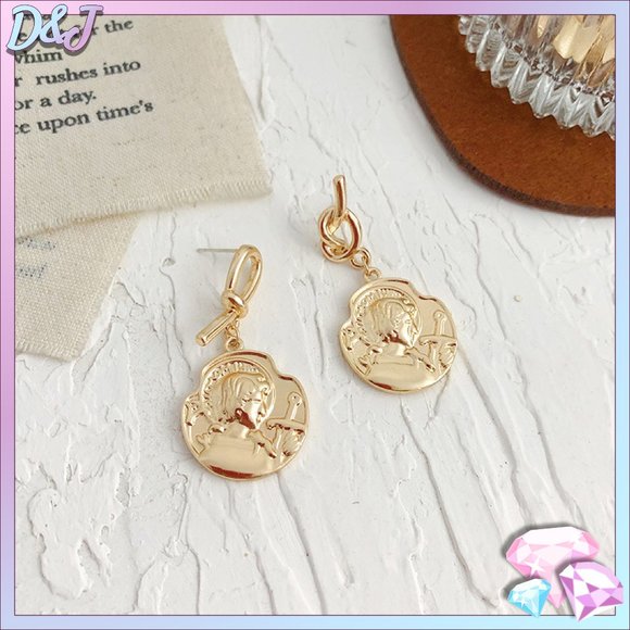 Diamonds & Jules Jewelry - 💎✨ 925 Boho Coin Knot Earrings